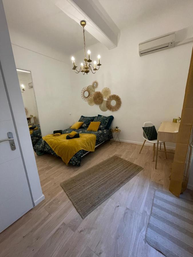 Le Casimir - Superbe T3 En Plein Centre Ville Renove Avec Gout - Wifi Beziers Ngoại thất bức ảnh