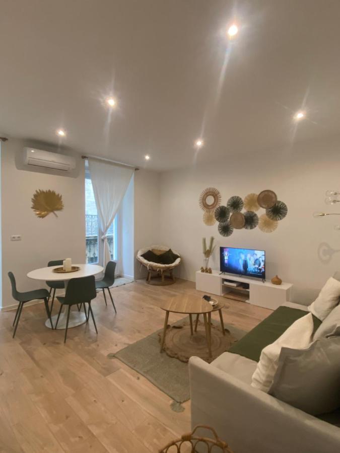 Le Casimir - Superbe T3 En Plein Centre Ville Renove Avec Gout - Wifi Beziers Ngoại thất bức ảnh